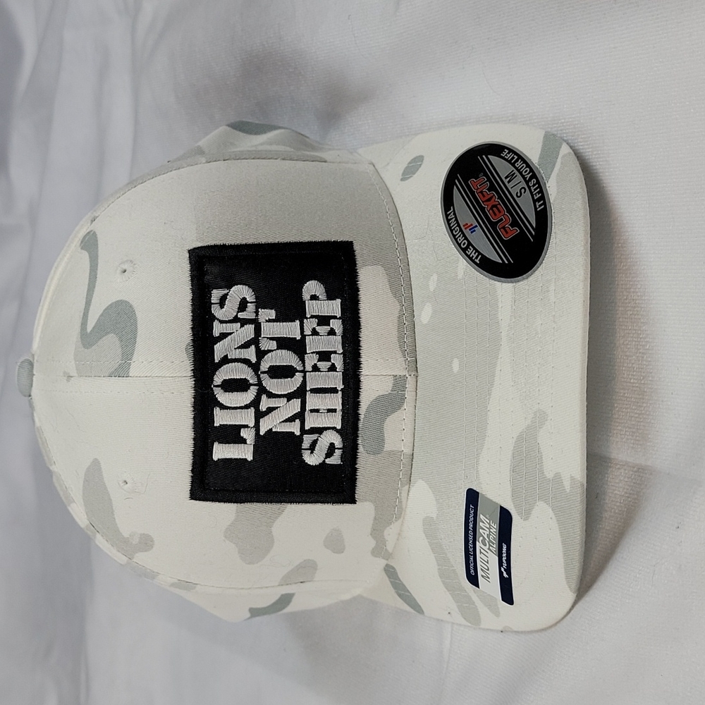 Lions Not Sheep white camo S/M cap